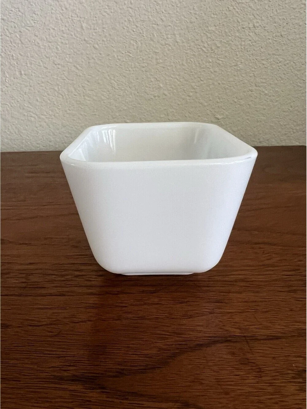 PYREX pyrex  501 B Amish Butterprint Refrigerator Dish, no lid, 1-1/2 Cup